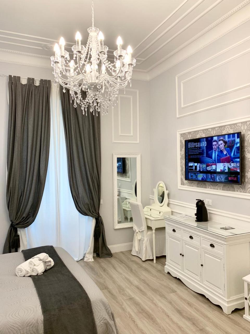 Couette-café Charme & Chic 2*
